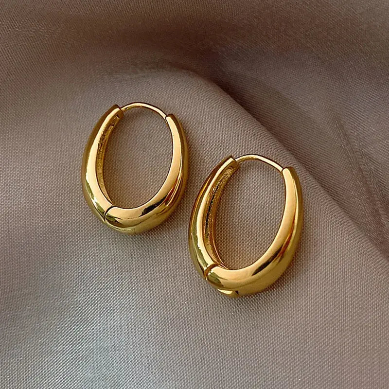 Glamorous Shiny Gold Oval Hoop Earrings