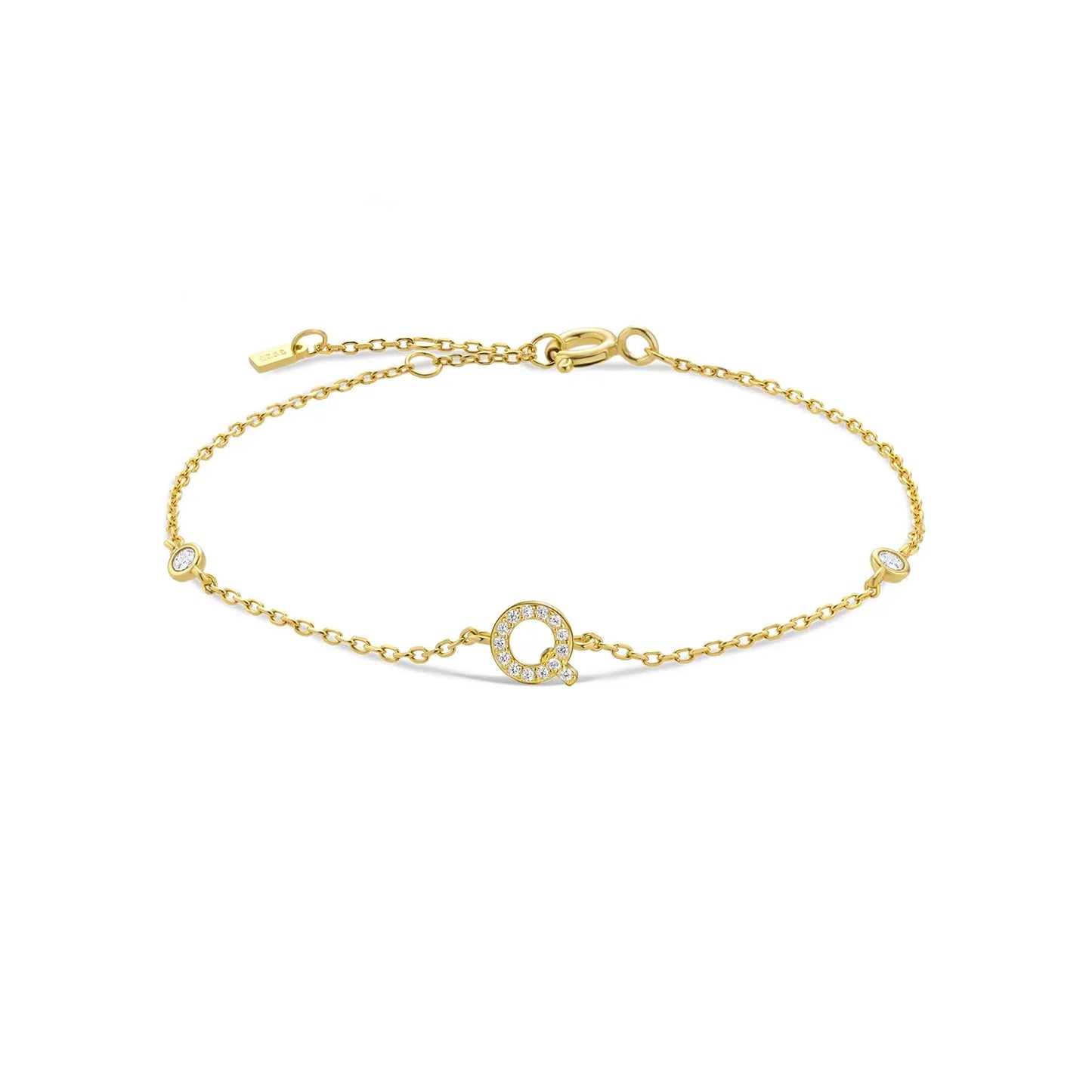 Gold bracelet with the letter Q
