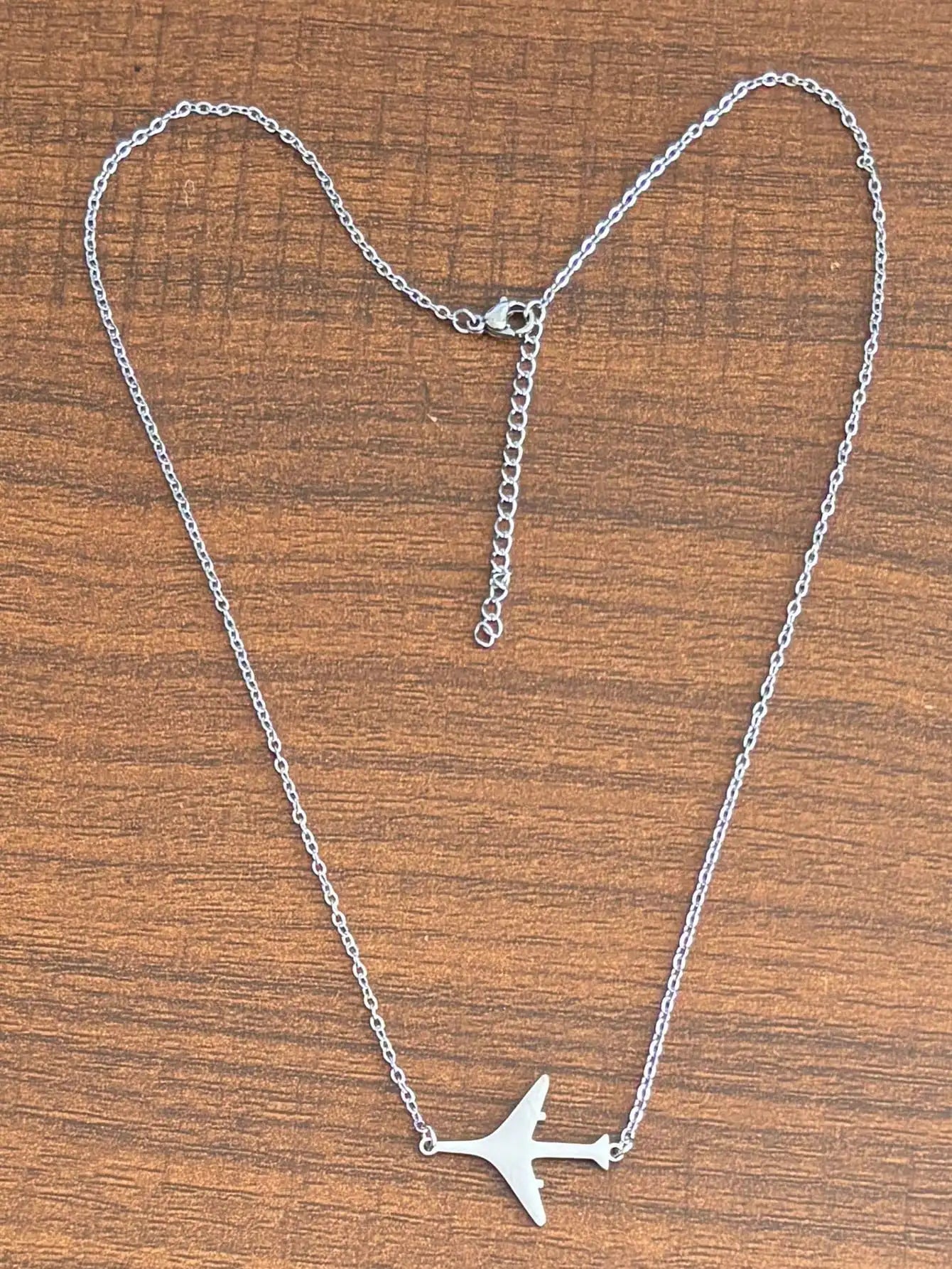 Silvery minimalist Geometric Necklace for Women1