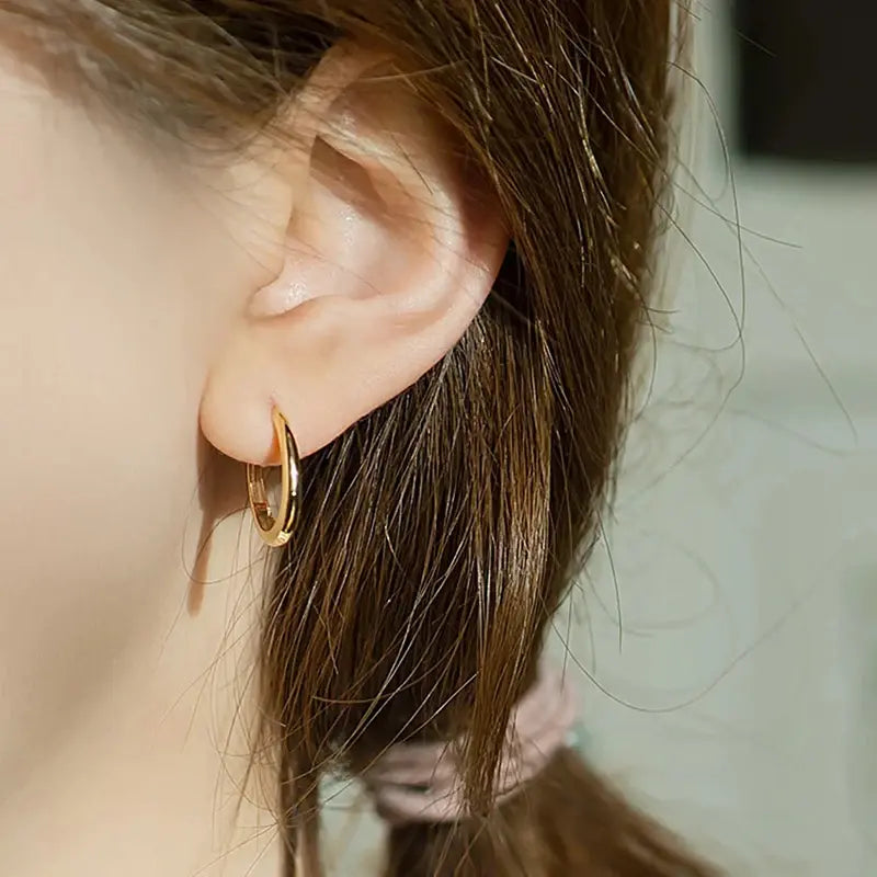 Gold Hoop Earrings Lightweight for Women Daily Party Wear