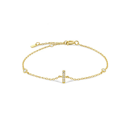 Gold bracelet with the letter I